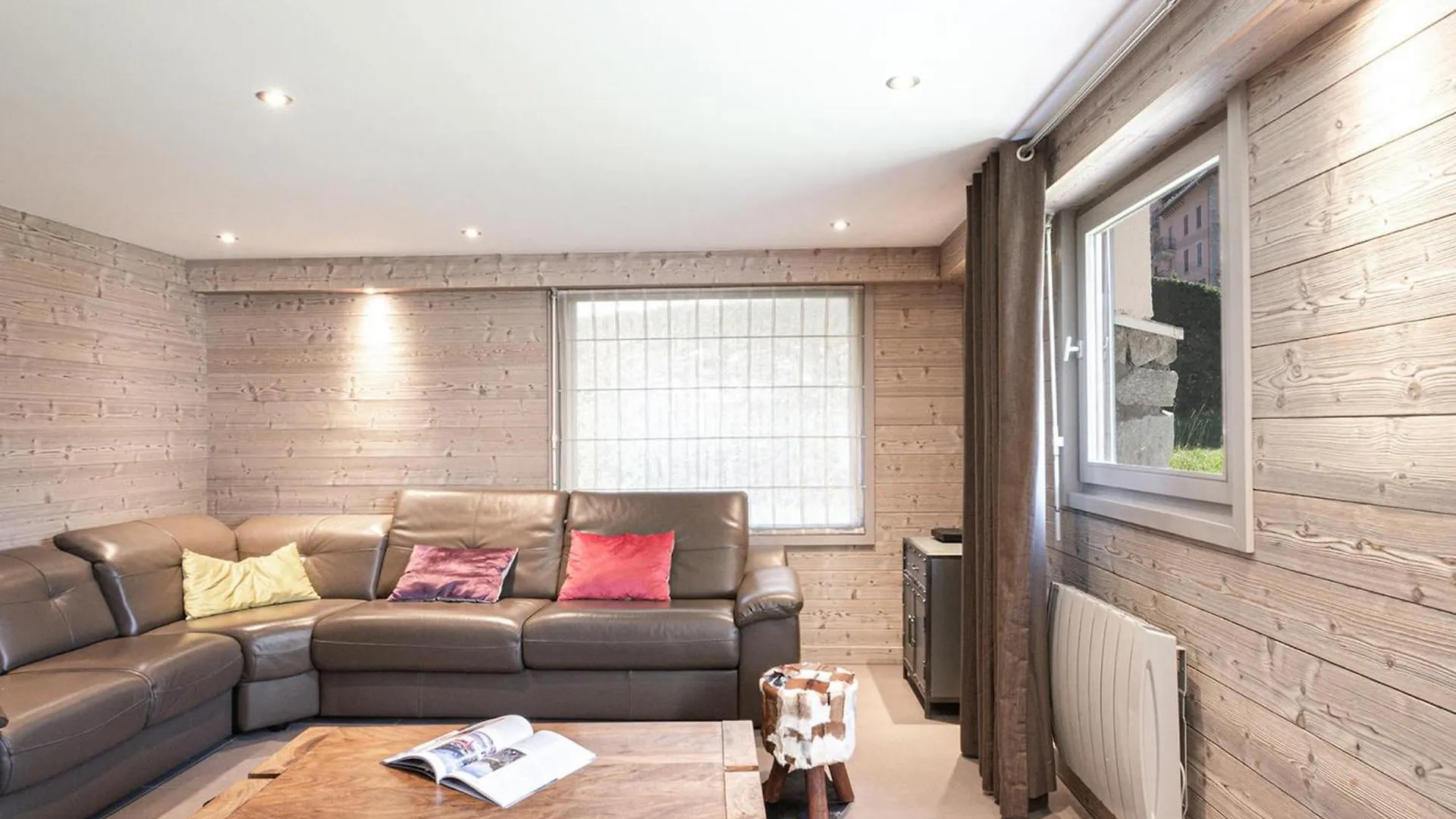 Appartement Chic Avec Sauna Et Parking Au Centre De Chamonix - Fr-1-343-190